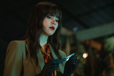 Dalah: Vụ Án Mạng Và Những Bông Hoa Photo