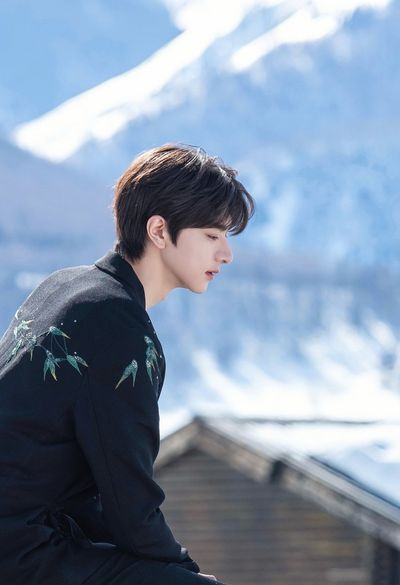 Suỵt, Quốc Vương Đang Ngủ Đông Photo